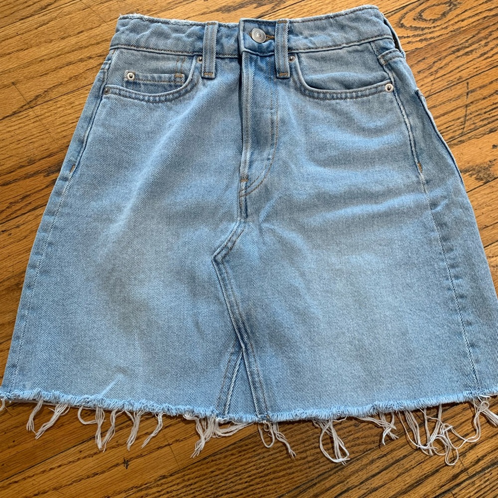 H&M High rise denim mini skirt size 0